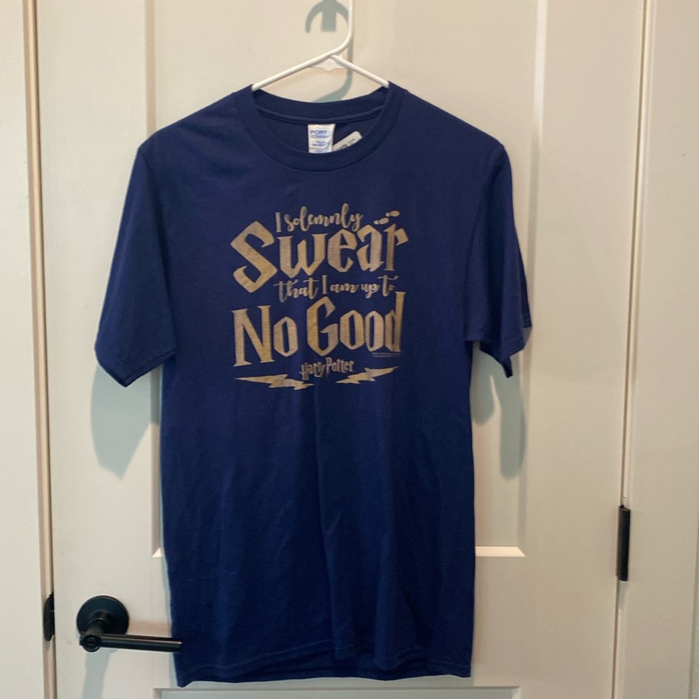 Port & Company‎ Ring Spun Short Sleeve Tee W/Saying on Front.  Navy.  Size Small
